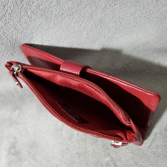 Great American Leather Works Wallet: Credit Card, Checkbook, Bills Change - Picture 6 of 10